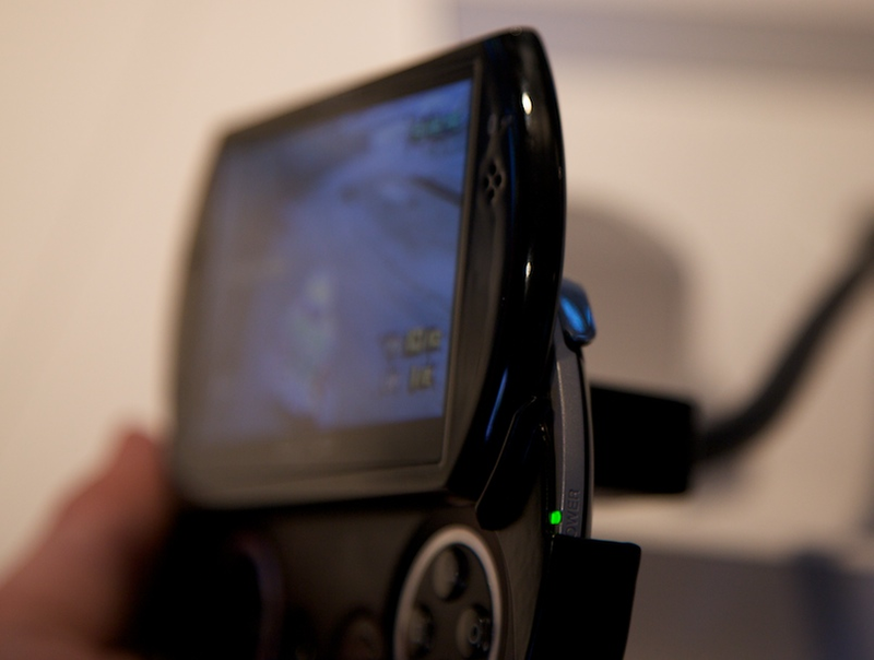 Illustration for article titled Hands On: Is The PSP Go! Too Small?